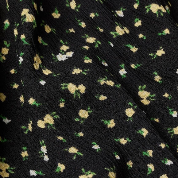 CROPPED PUFF SLEEVED TOP - Picture 2 of 2